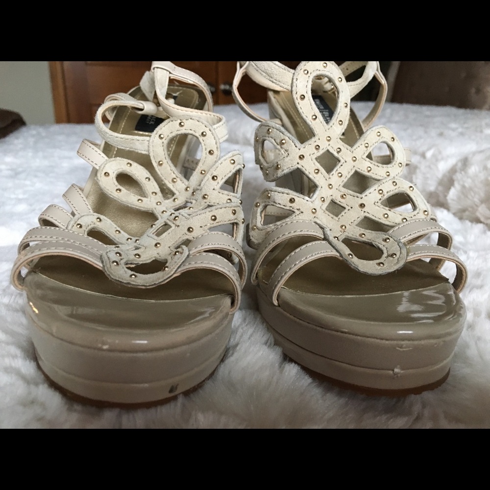 White House Black Market Shoes. - Picture 5 of 5